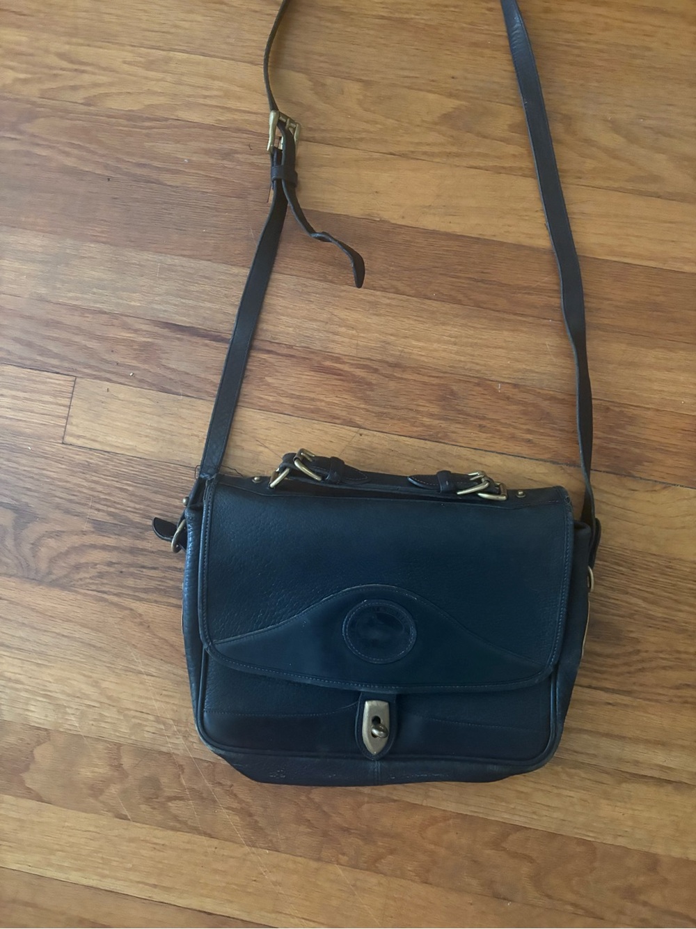 Vintage Dooney & Bourke Black Leather Crossbody Bag with Gold Hardware - Picture 2 of 7